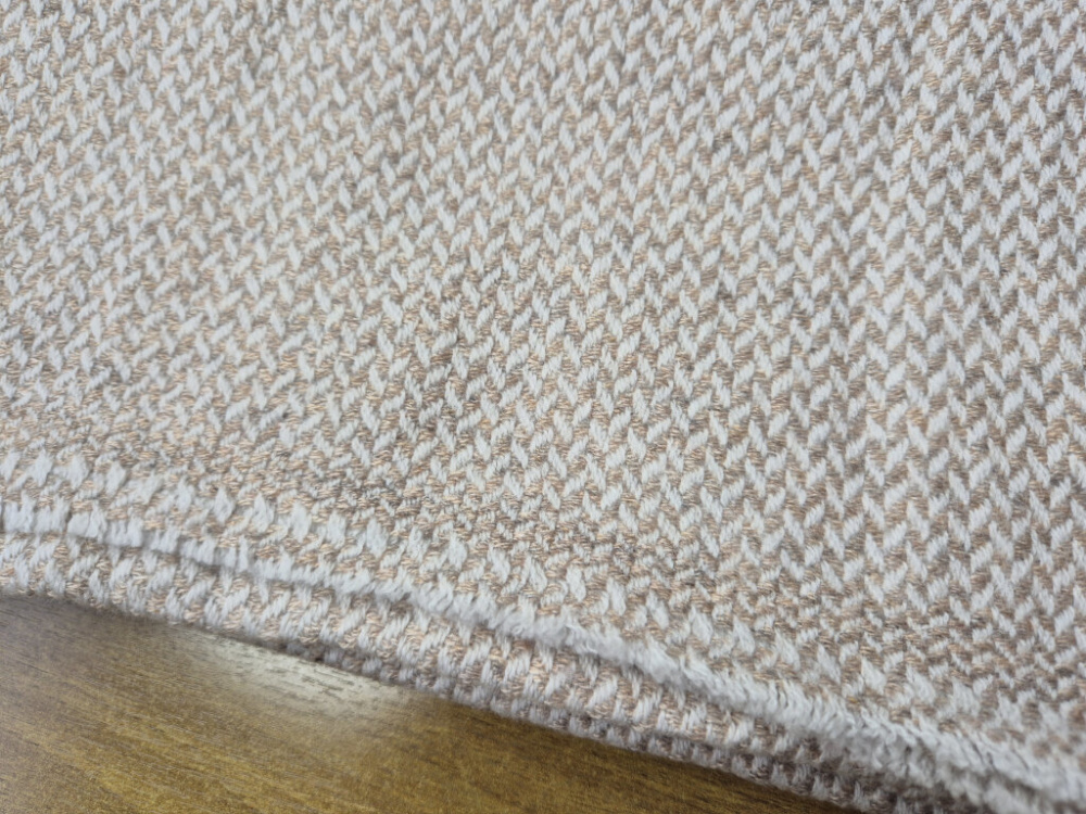 Handgewebter Stola in Champagner-Rosé mit feinem Rauten-Webmuster – LWH Nepal